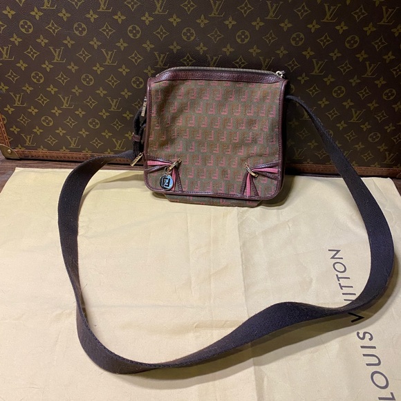 Fendi crossbody - Picture 7 of 16